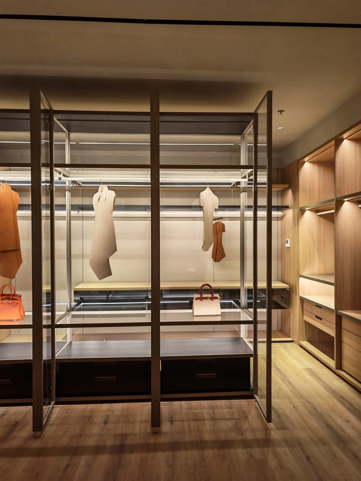 Featured installation: aluminium and glass walk-in wardrobe