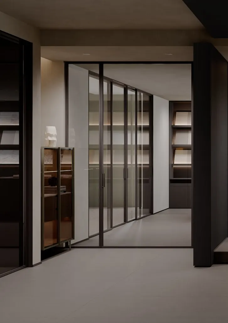 Glass sliding doors, dressing-room corridor